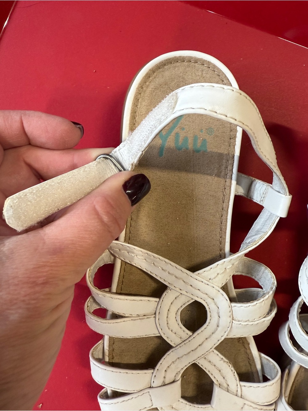Yuu Women's White Strappy Comfort Sandals Women’s SZ 8 - Picture 5 of 12